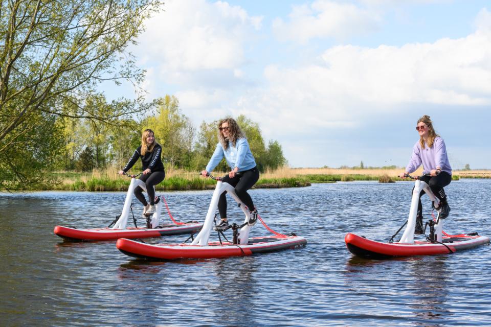 Fietssuppers op het water